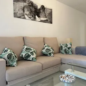 https://carihuela-playa-29620.hotelsinnerja.org